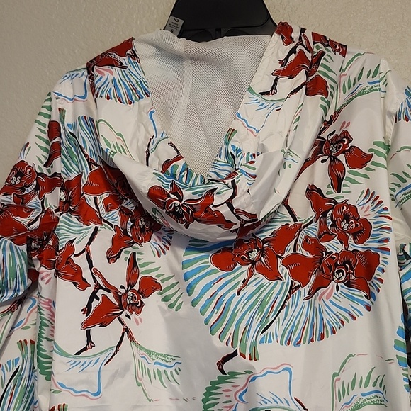 Levi's Women's Red Floral Ski Jacket - Picture 7 of 7